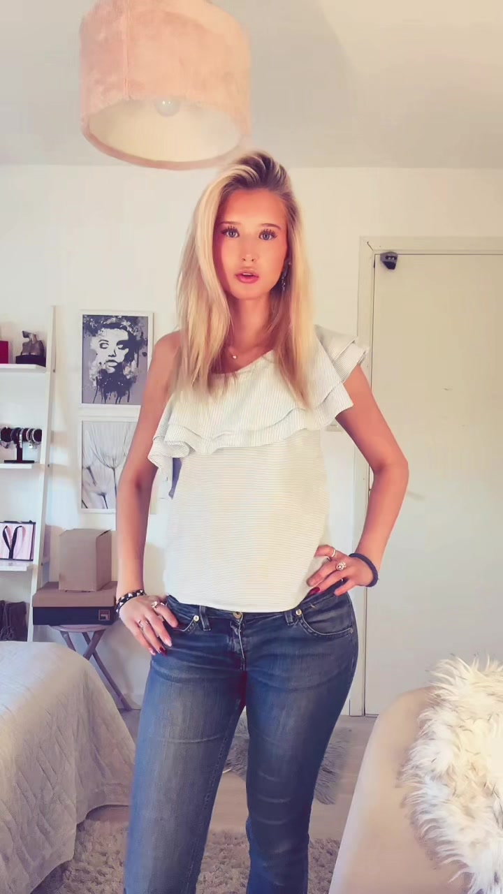 @L I N N I 🥂🥰