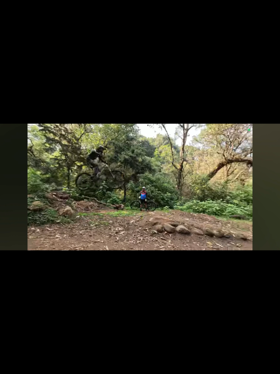 @César Ayala Mountainbiker