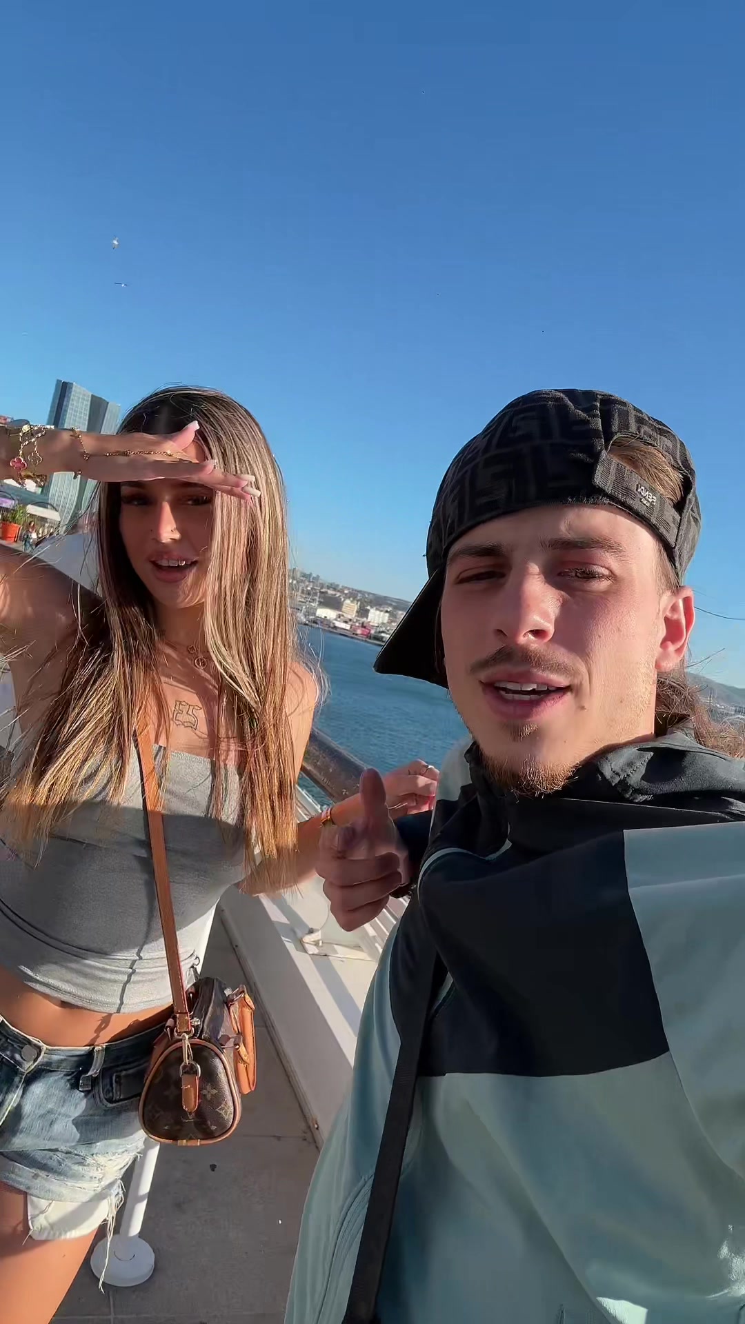 @LUVLAURI 🦋
