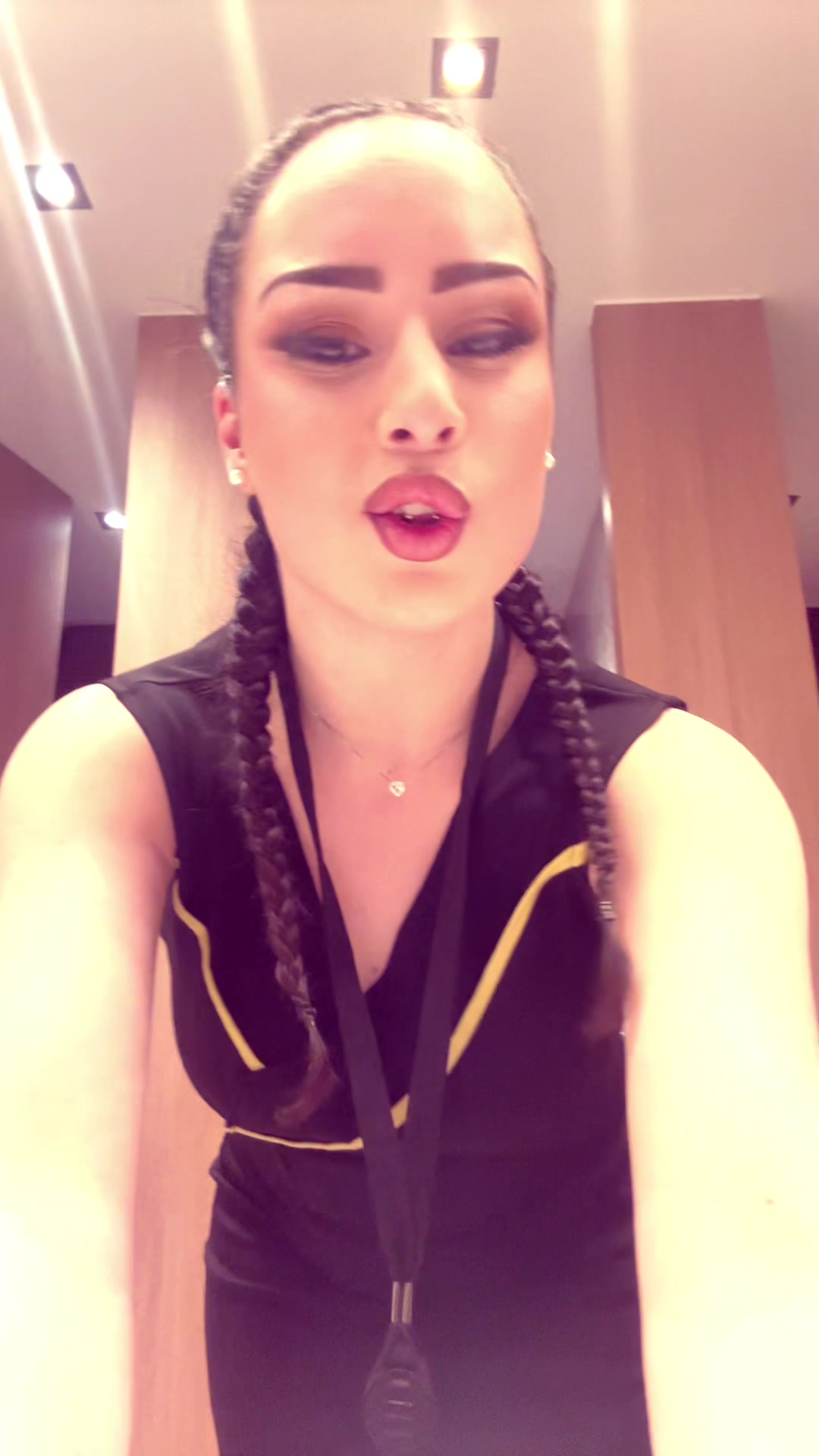 @💋