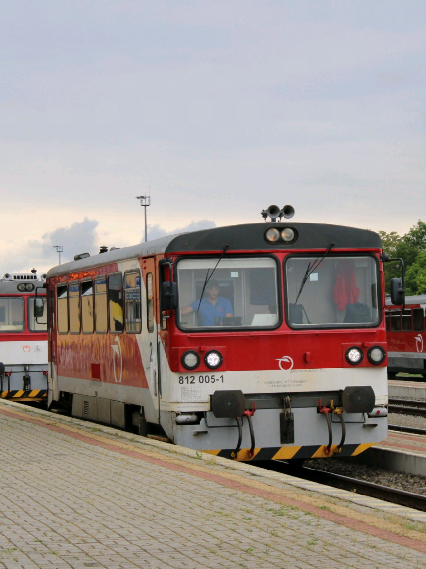 @Dominik 🚂🚃🚌