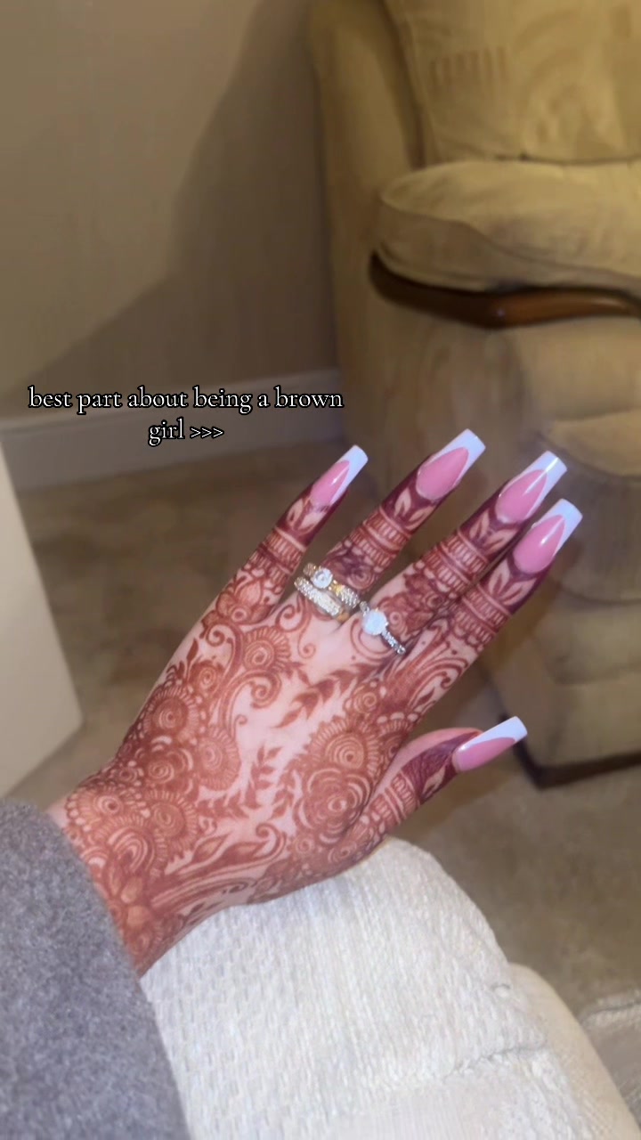 @MehndibyNaiysa🖤