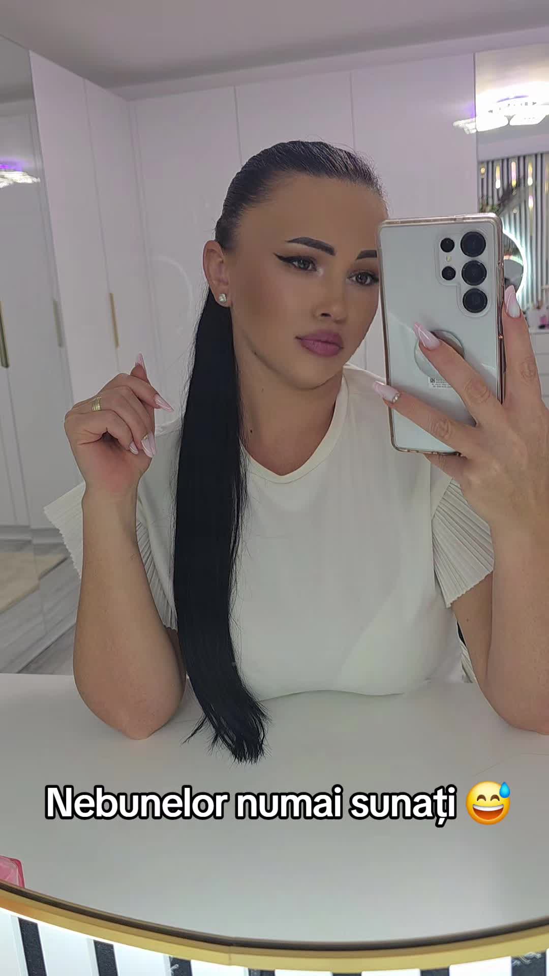 @Adina93