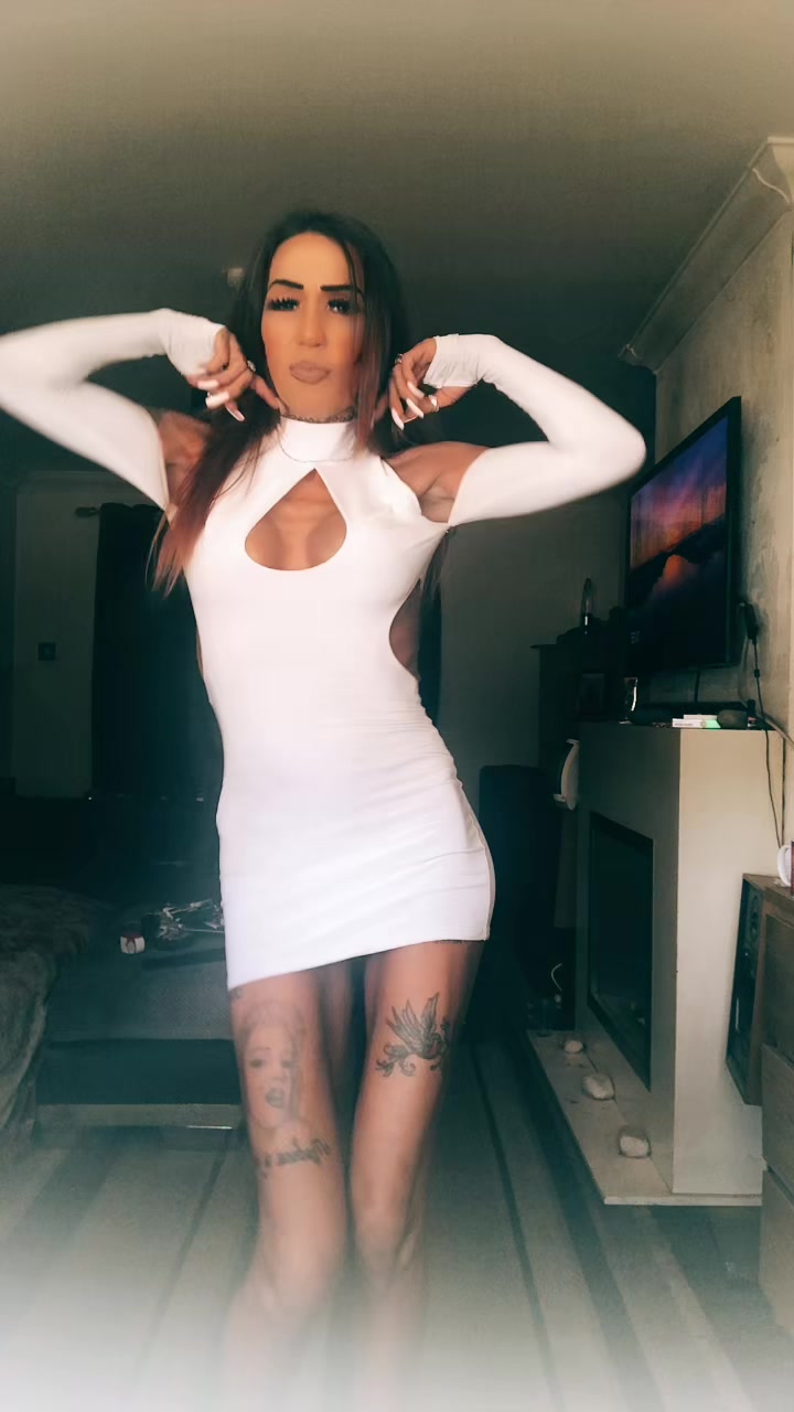 @dollfacevic 💫