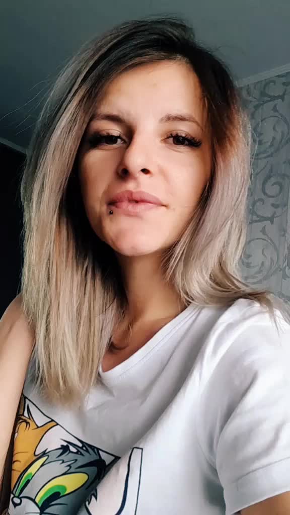 @Denisa den