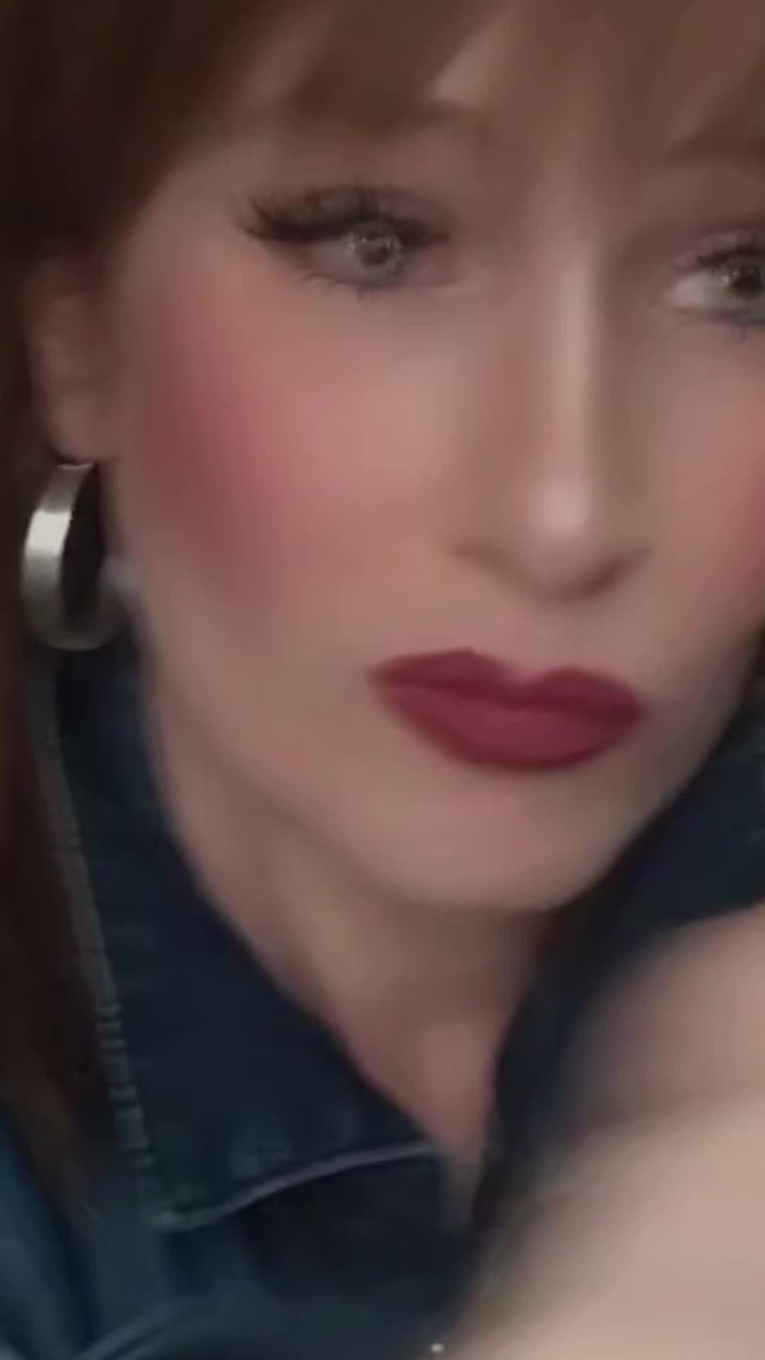 @N U R I A 🌹🌹💋