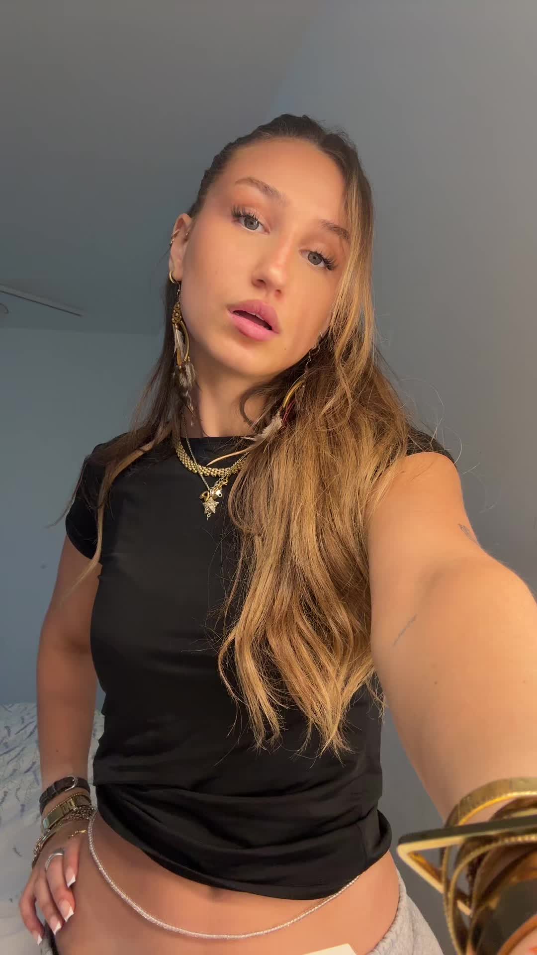 @alyshiadollll