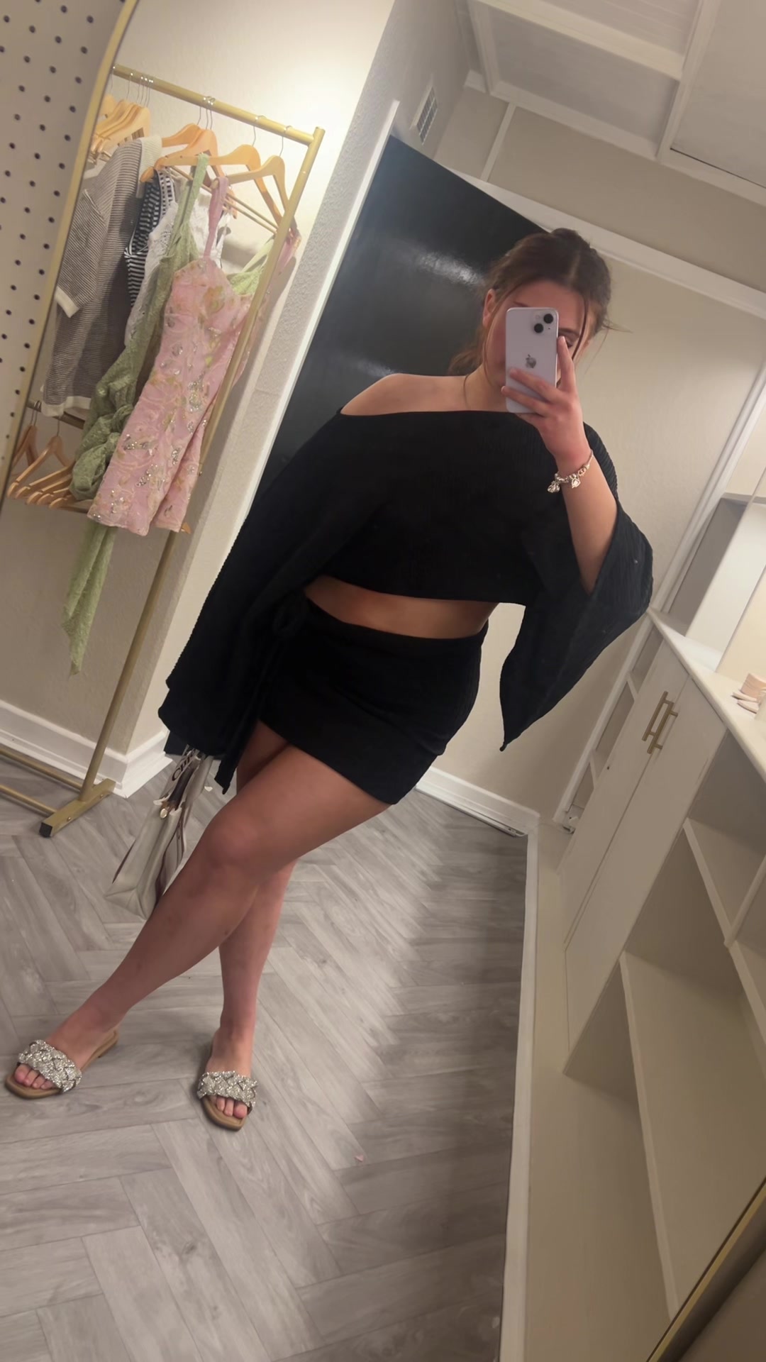 @𝓔𝓶𝓲𝓵𝔂 🖤