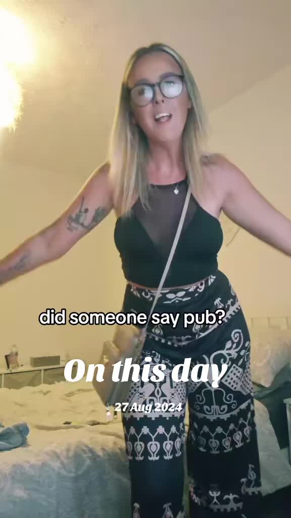 @𝓛𝓪𝓾𝓻𝓪