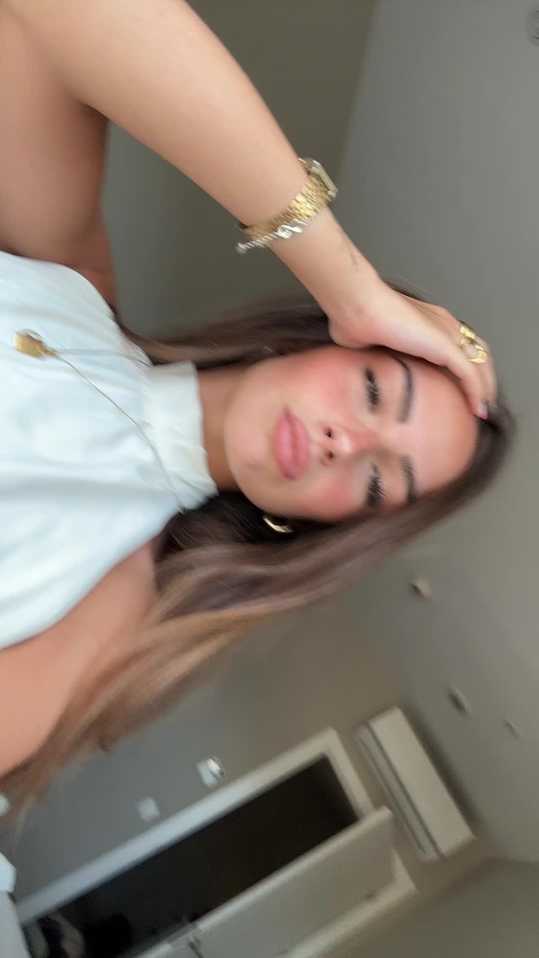 @núria