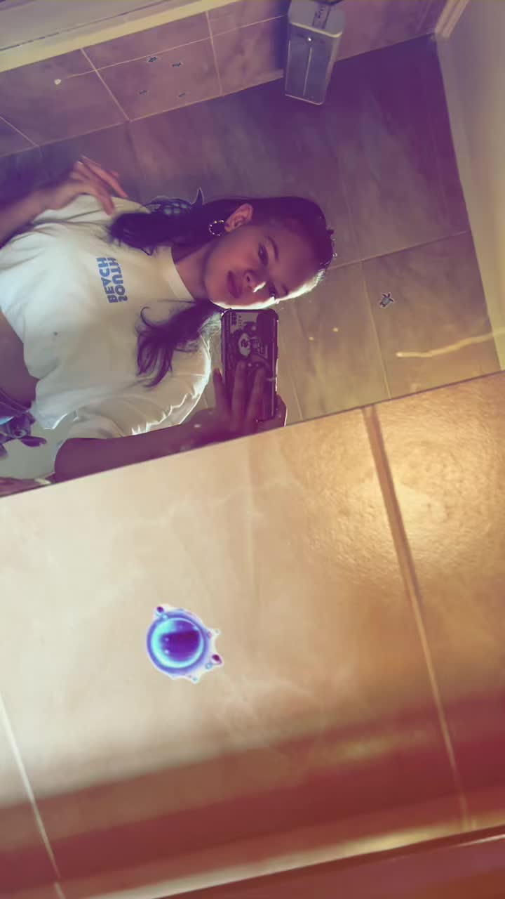 @Zoecska