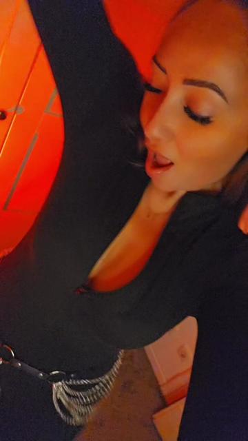 @LeeTizia