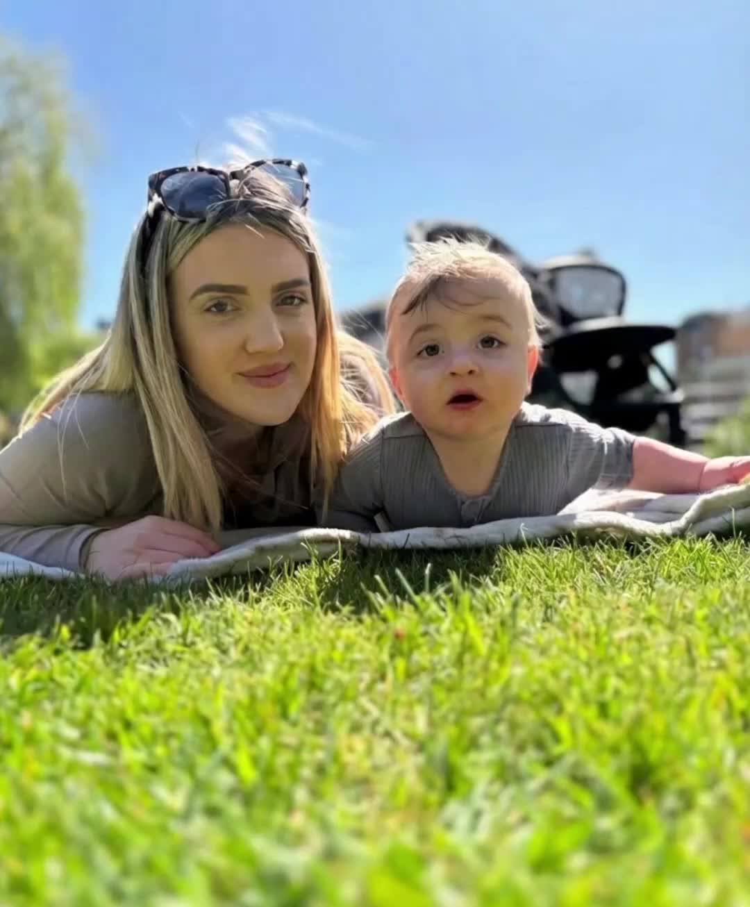 @Like mother,like daughter 🖤