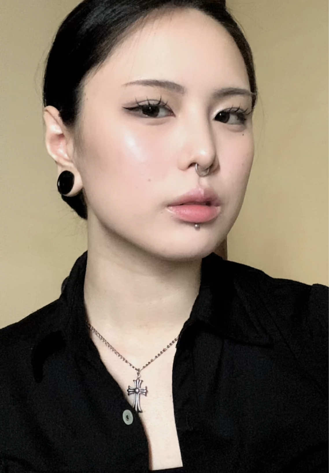 @ガキに必要なのは恋人じゃない、母親よ。