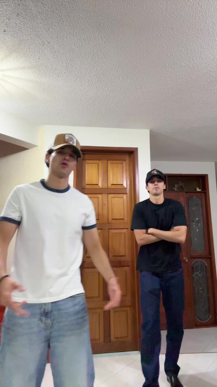 @Zavaleta