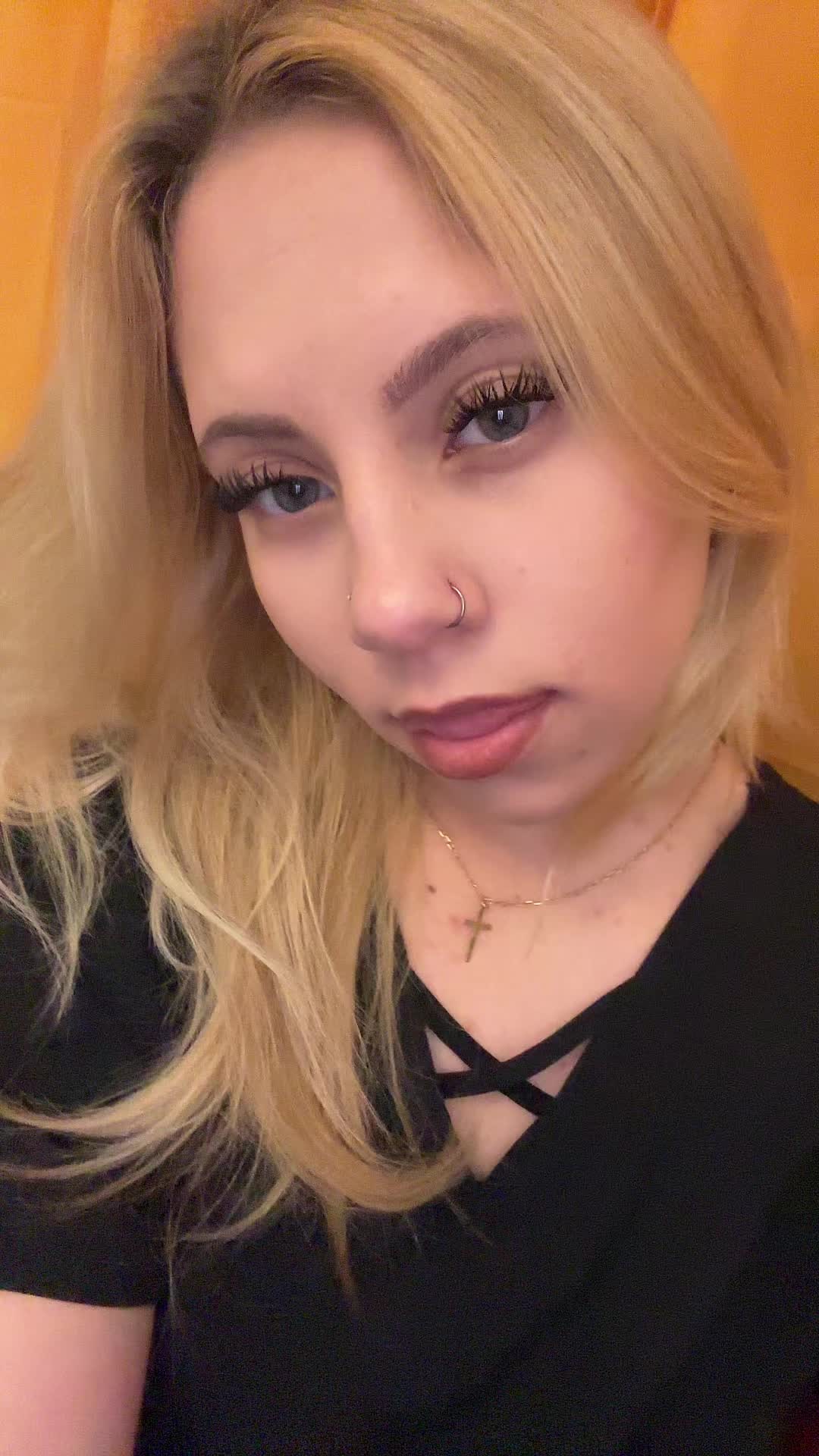 @minibickos