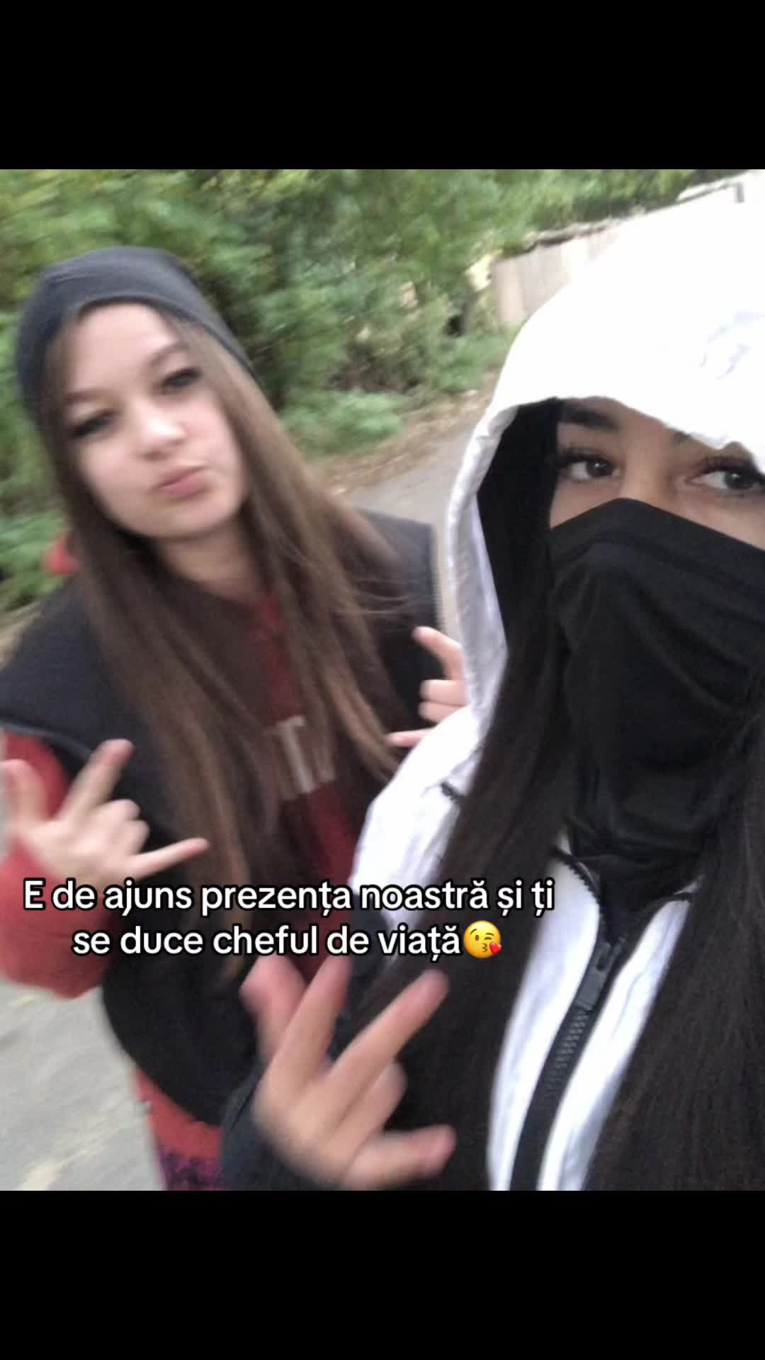 @Iustina&Miruna🤷🏽&zwj;♀️