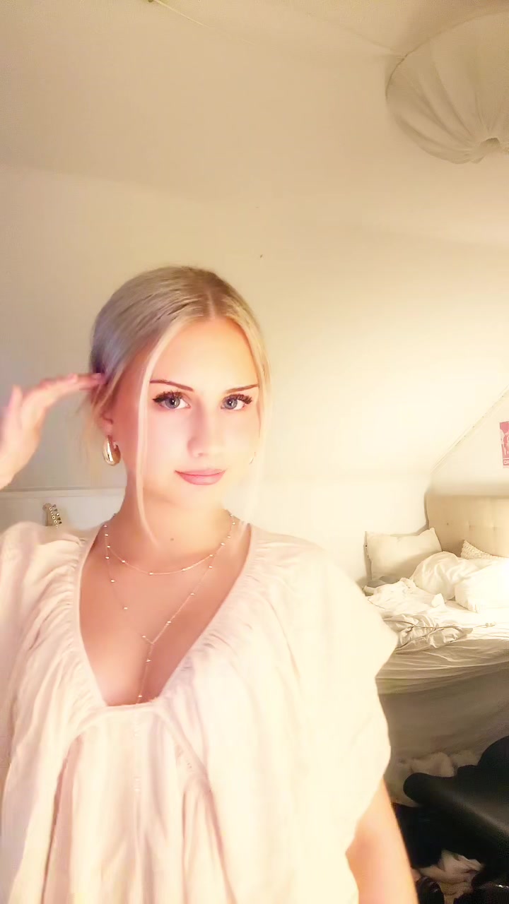 @𝑒𝓁𝓁𝒶 🪷