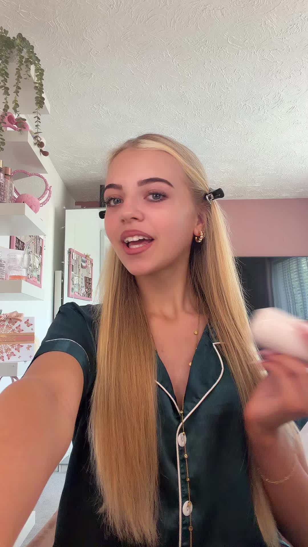 @˙˚𝑐ℎ𝑙𝑜𝑒́🦢˚˙