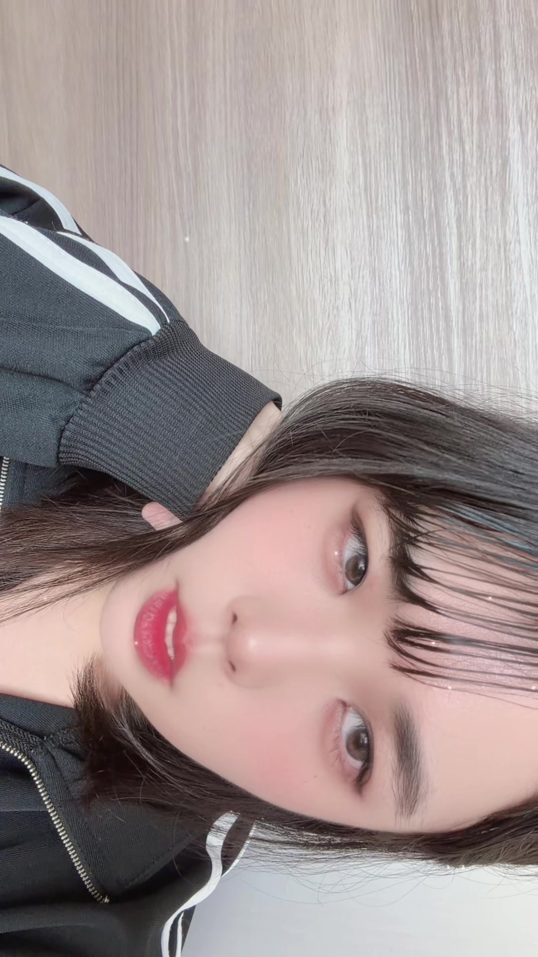 @りな