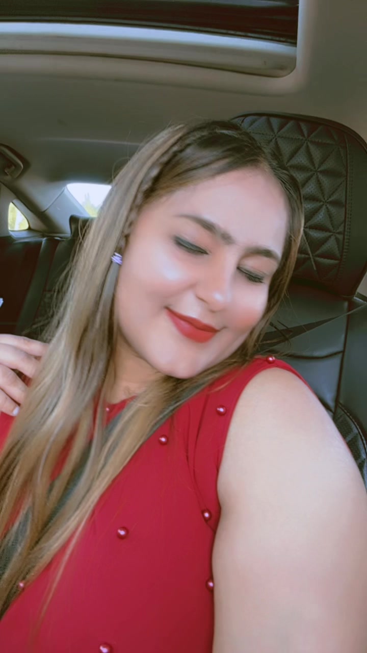 @nitika_