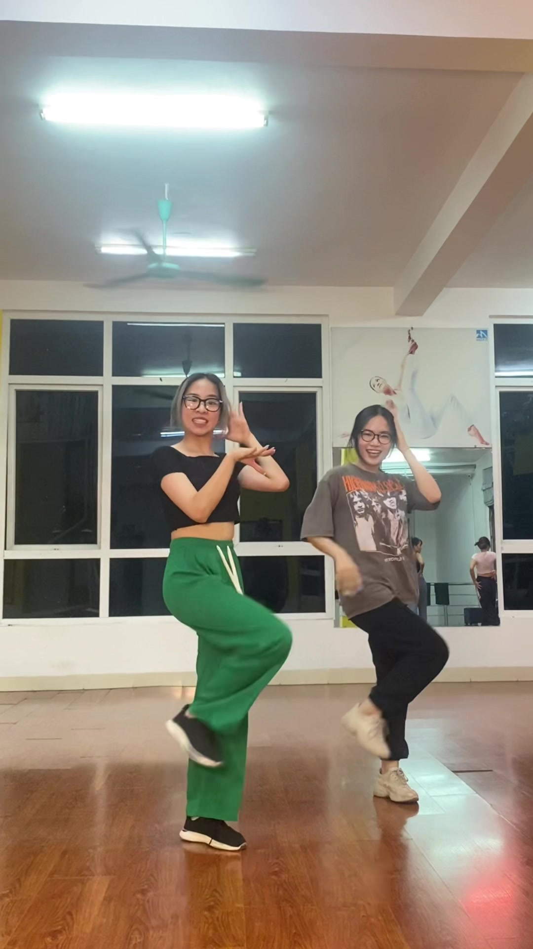 @GỜ HÚT