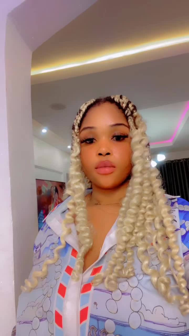 @Instagram: Thick-eri