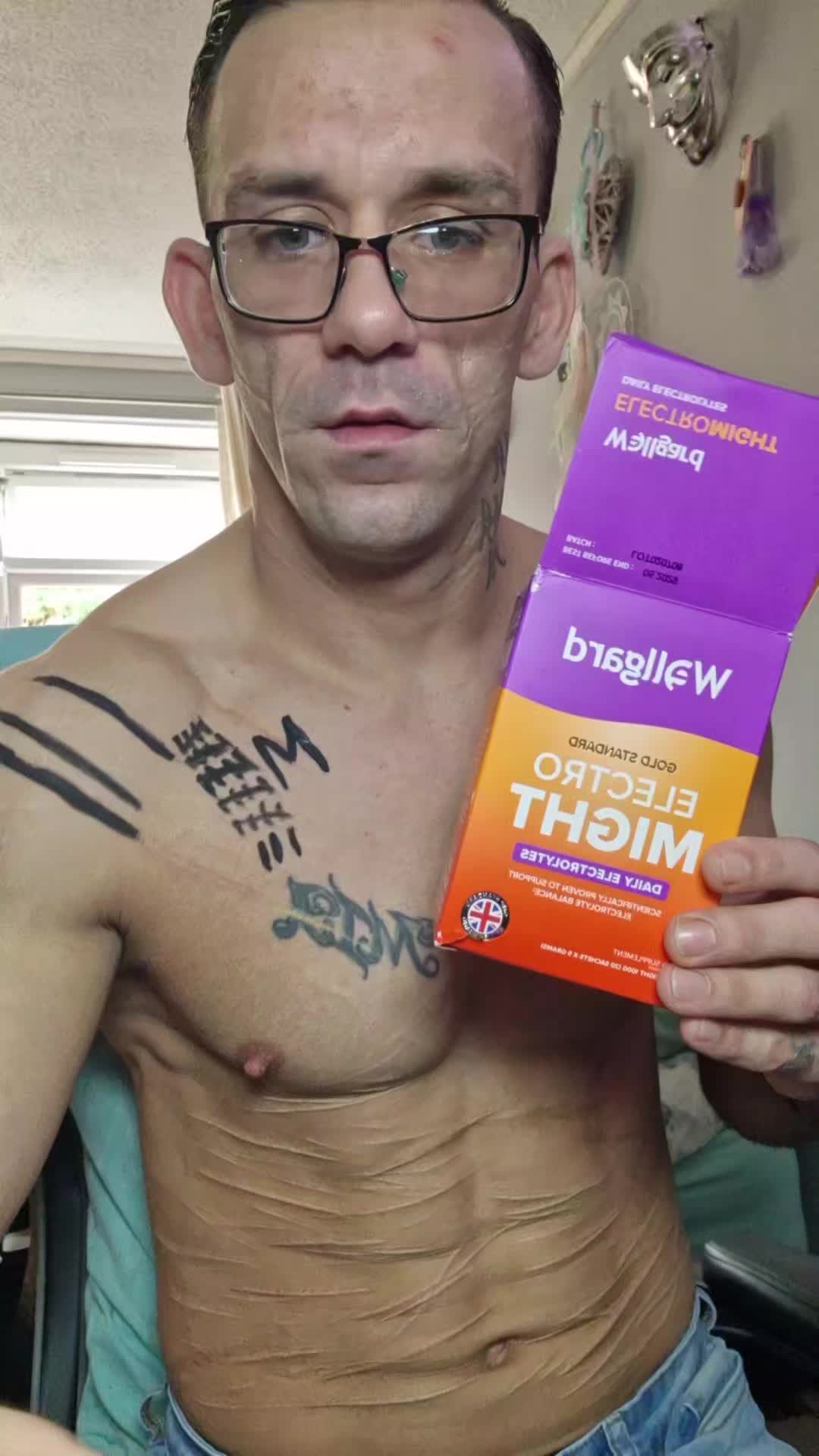 @Michael Lloyd/bodybuilder