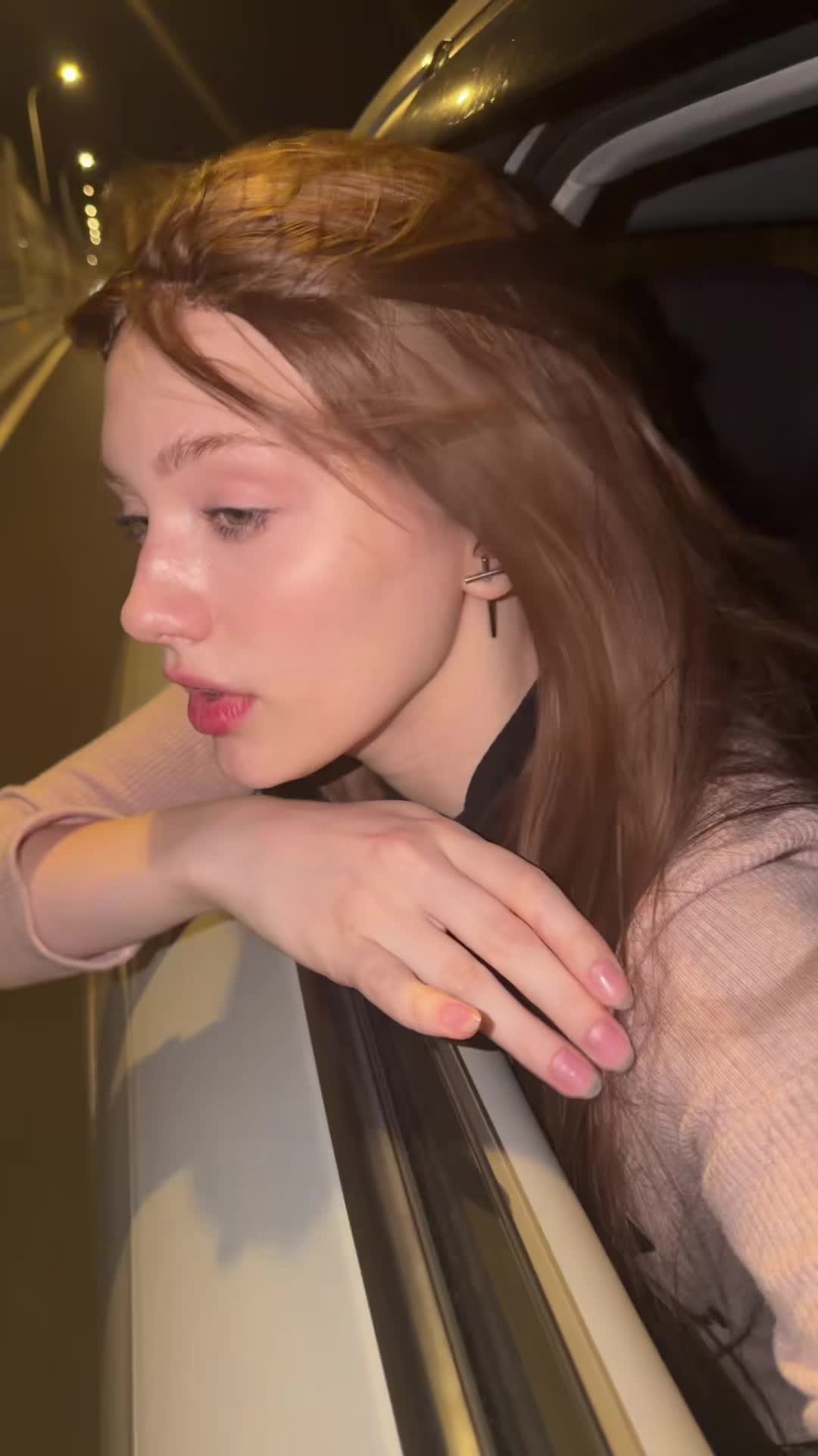 @MarisaLeona_
