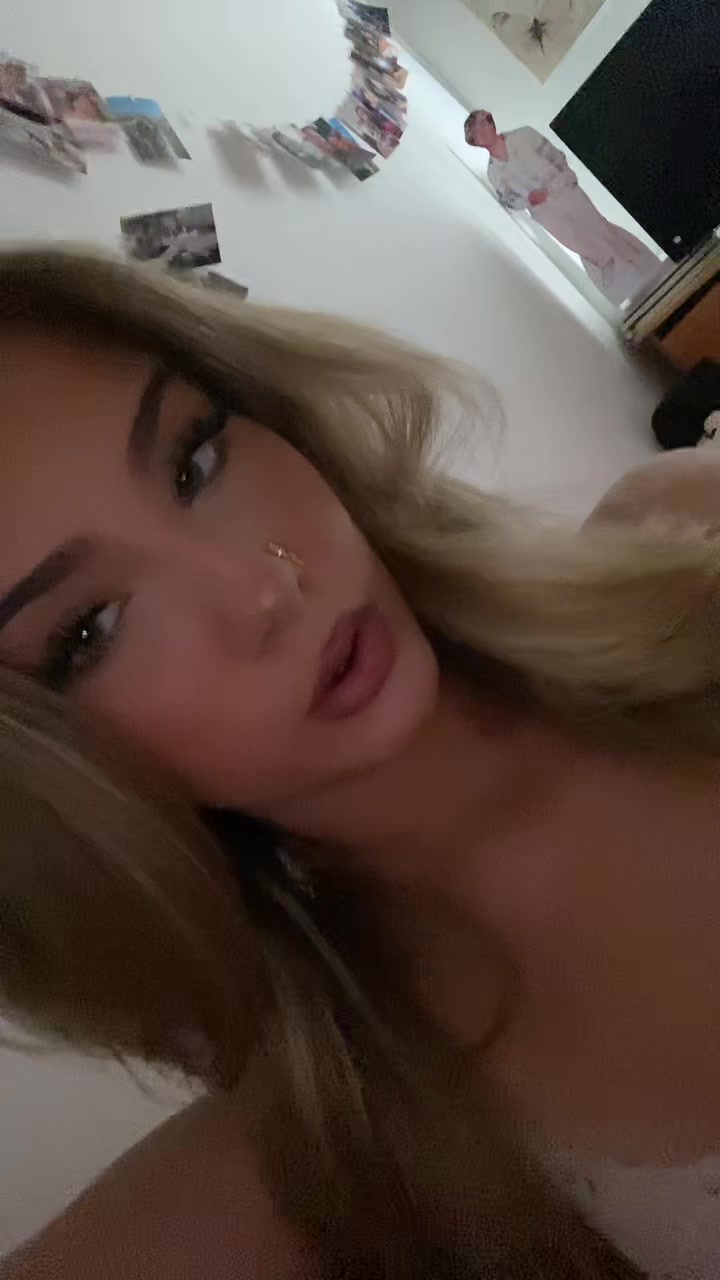 @phoebe🪩🥂