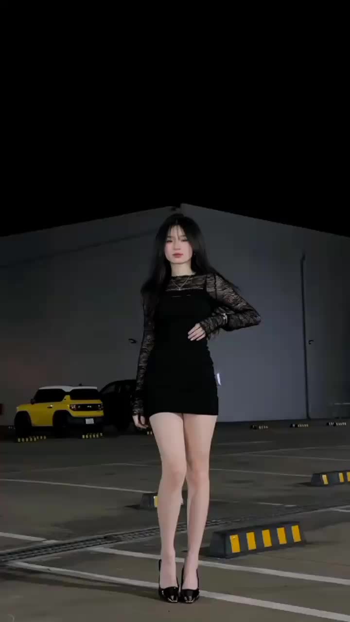 @lyvronia