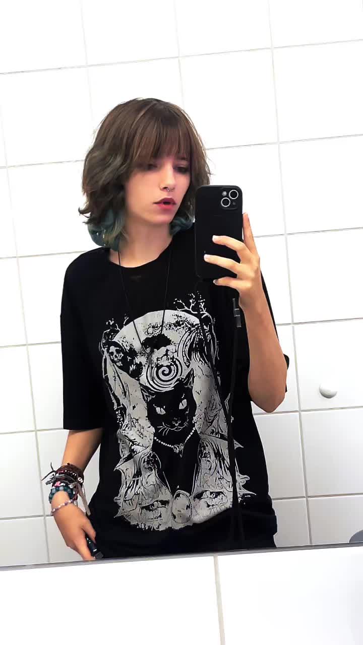 @T<3