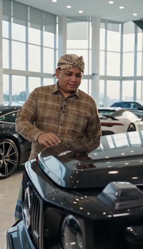 @AZIZI ABDULLAH
