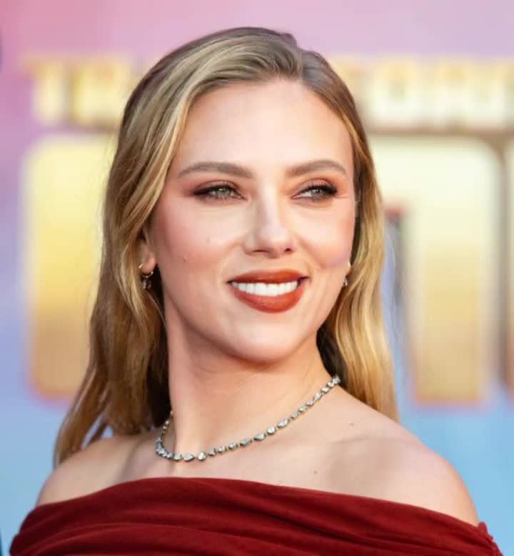 @HollywoodVibes