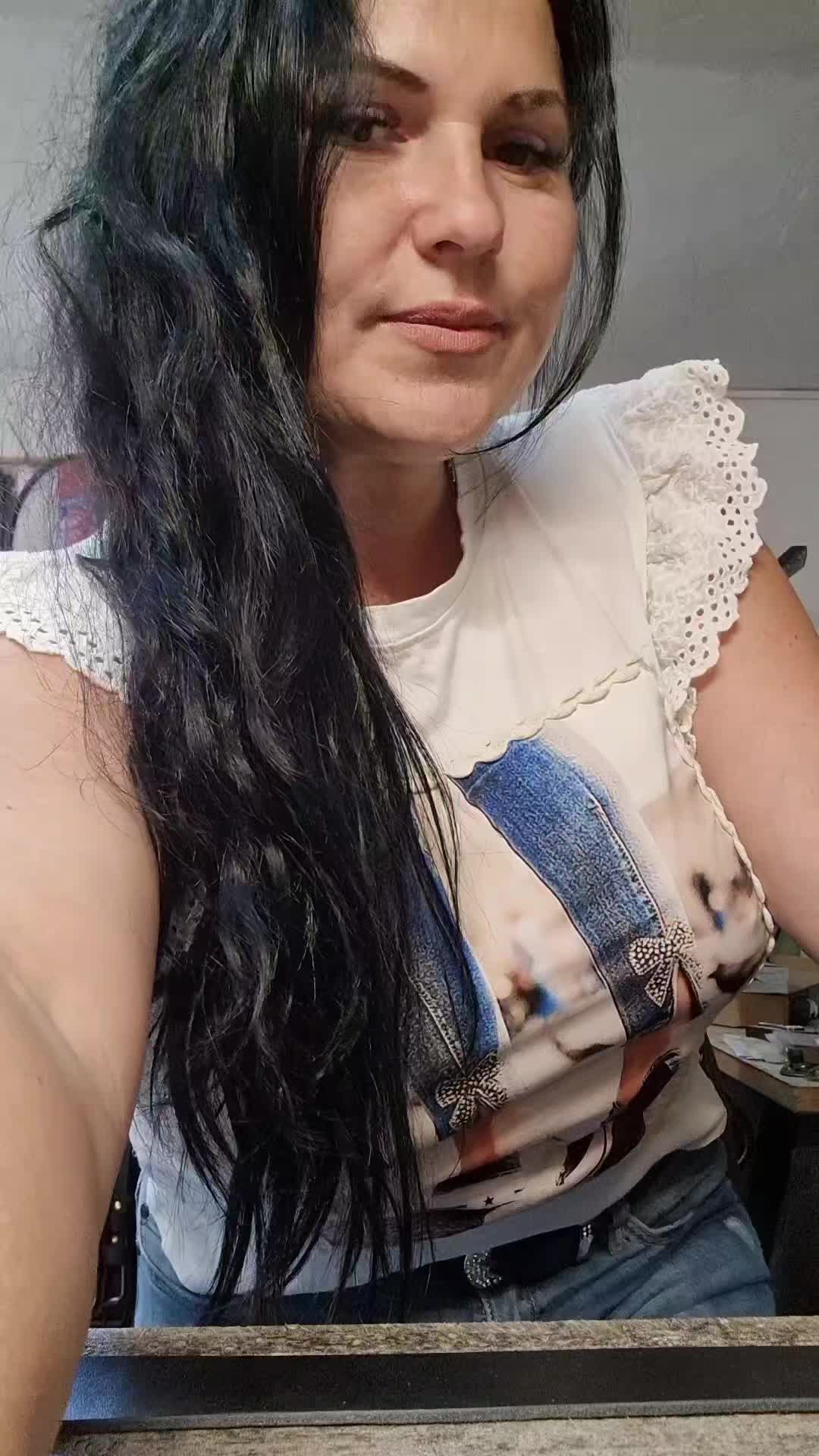 @MoneLiza