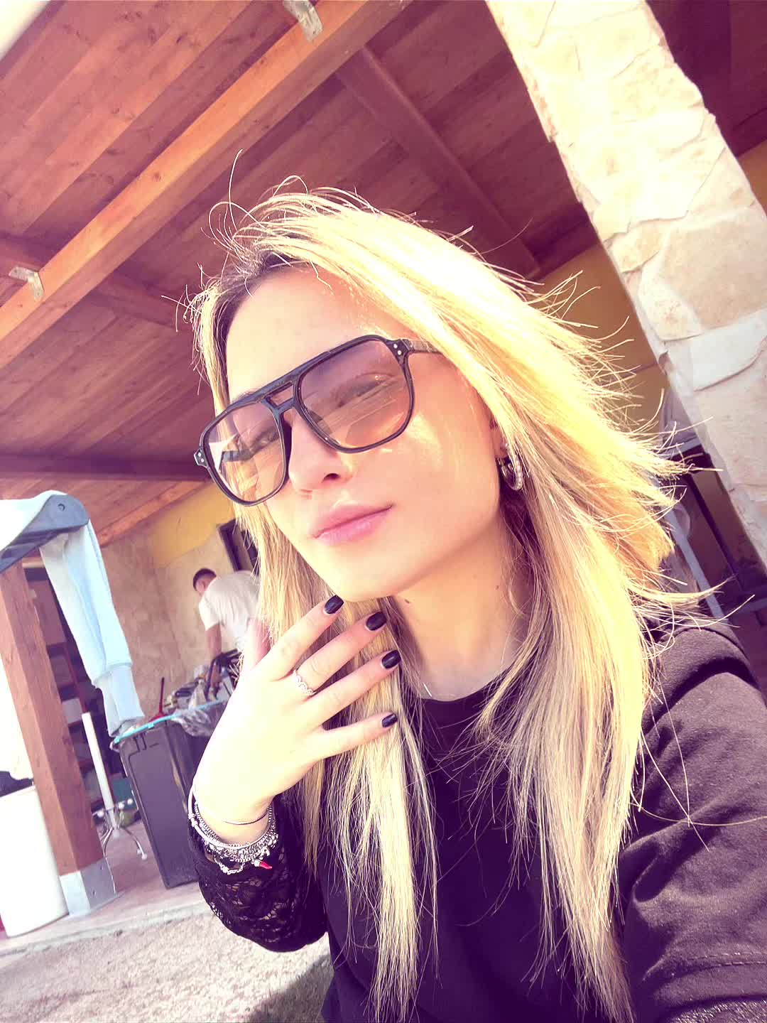 @nicole