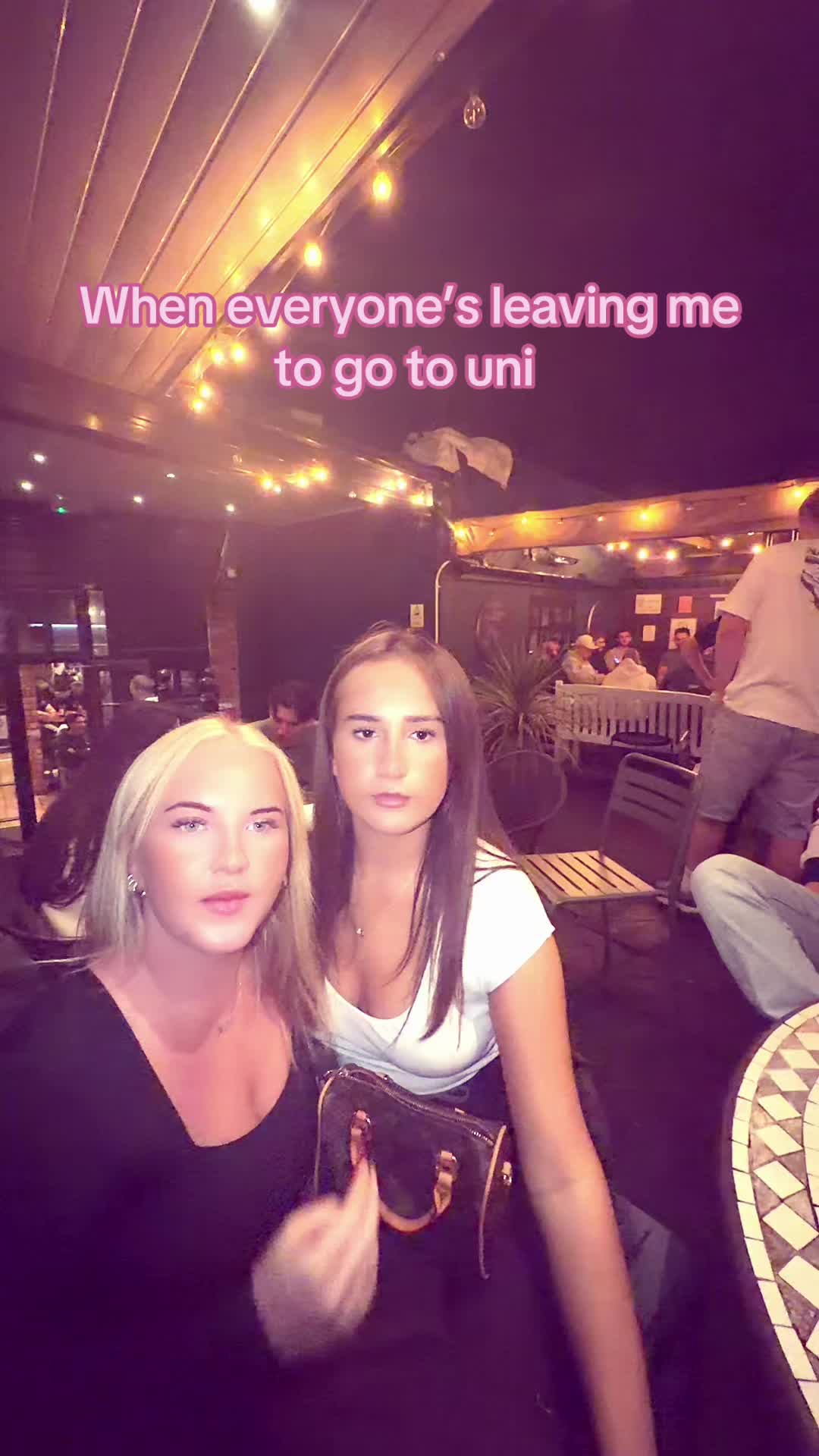 @peacenpout✌️