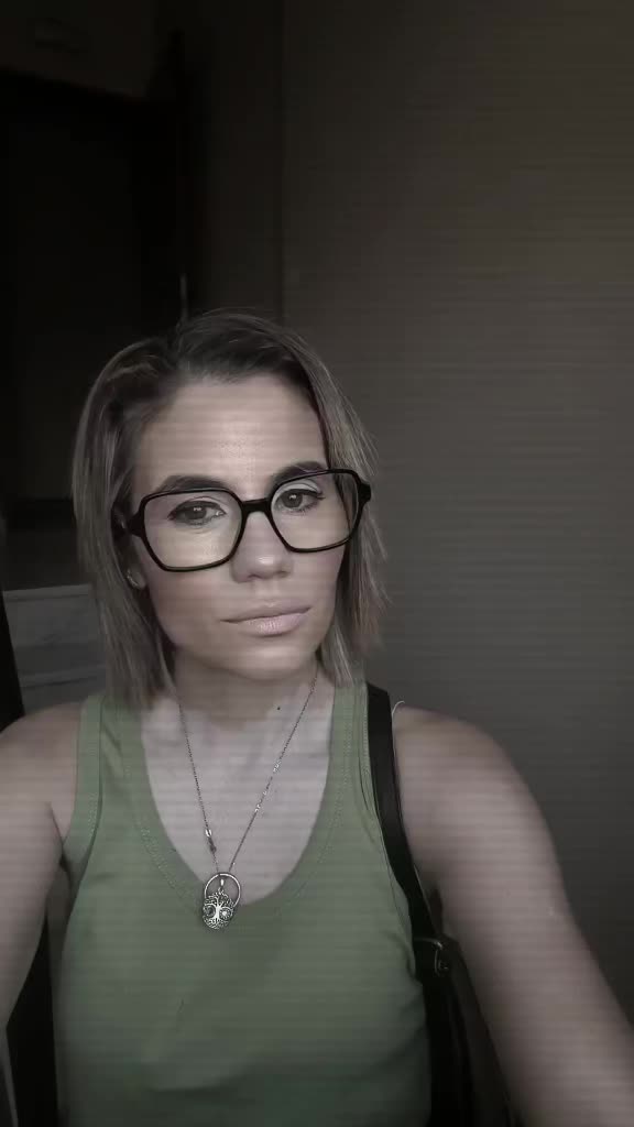 @Anitalaticktock
