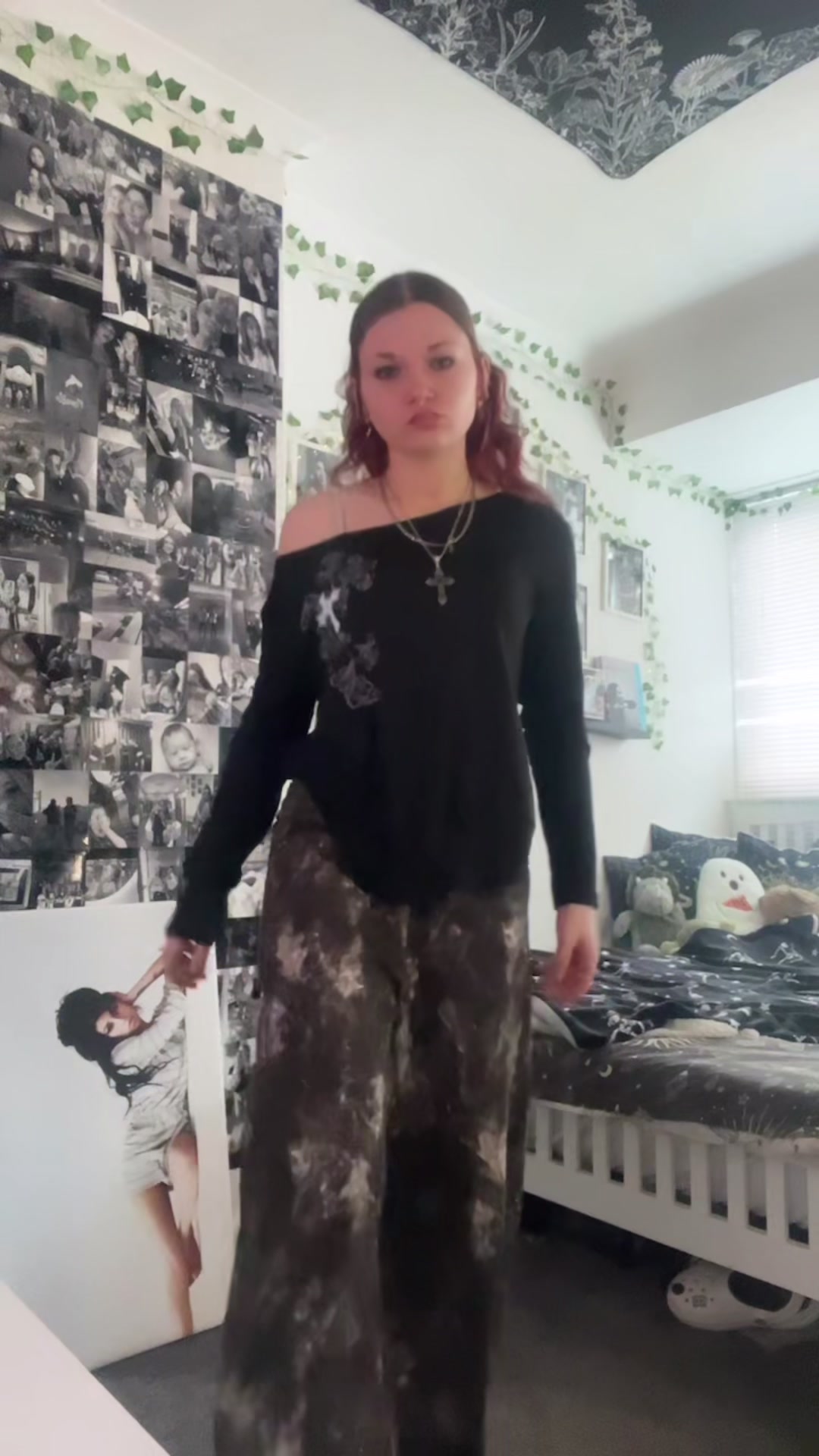 @bonnie🕸️.
