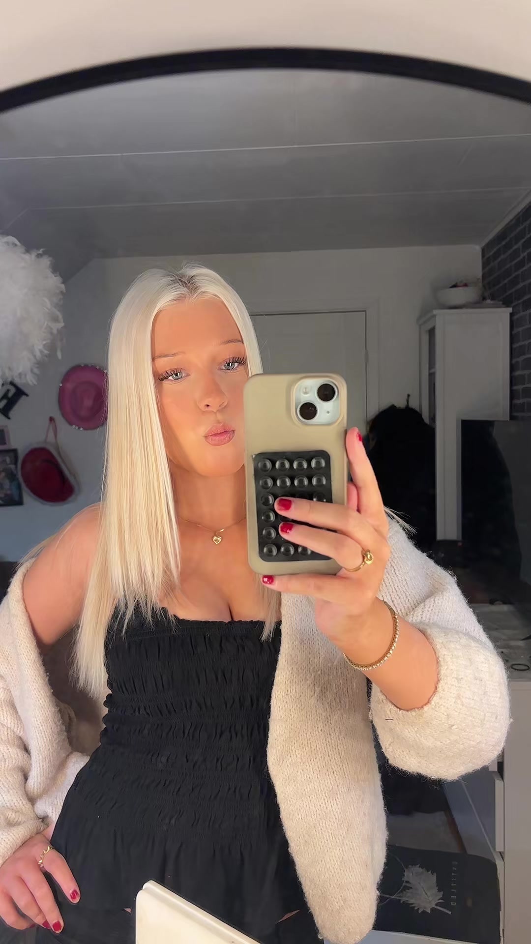 @Elvis🥂🥂