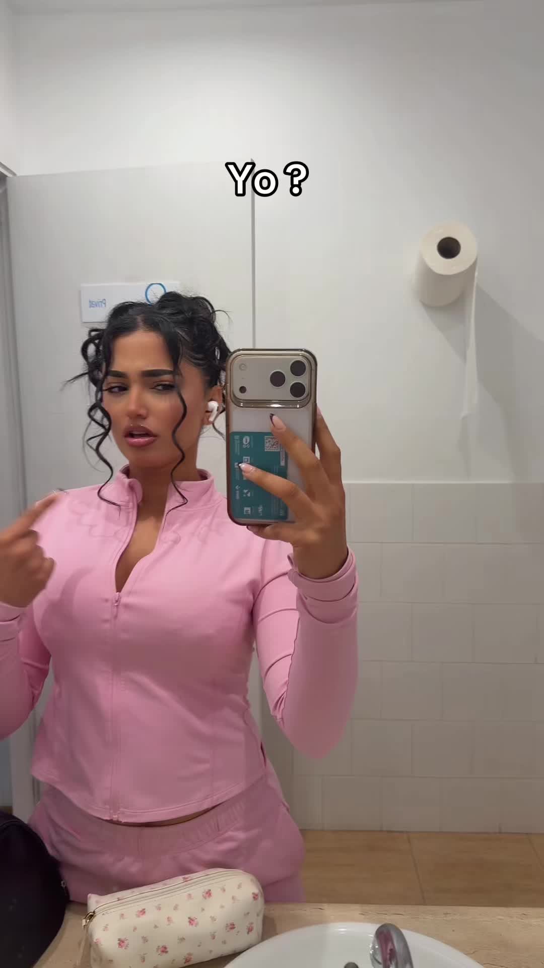 @lariahna_