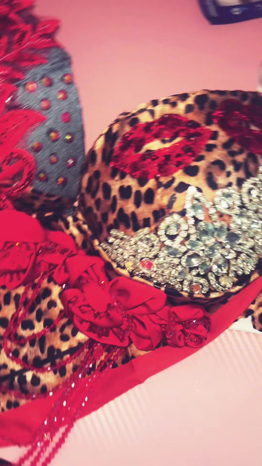 @𝓓𝓲𝓿𝓲𝓷𝓮 𝓓𝓮𝓼𝓲𝓰𝓷𝓼 🎀