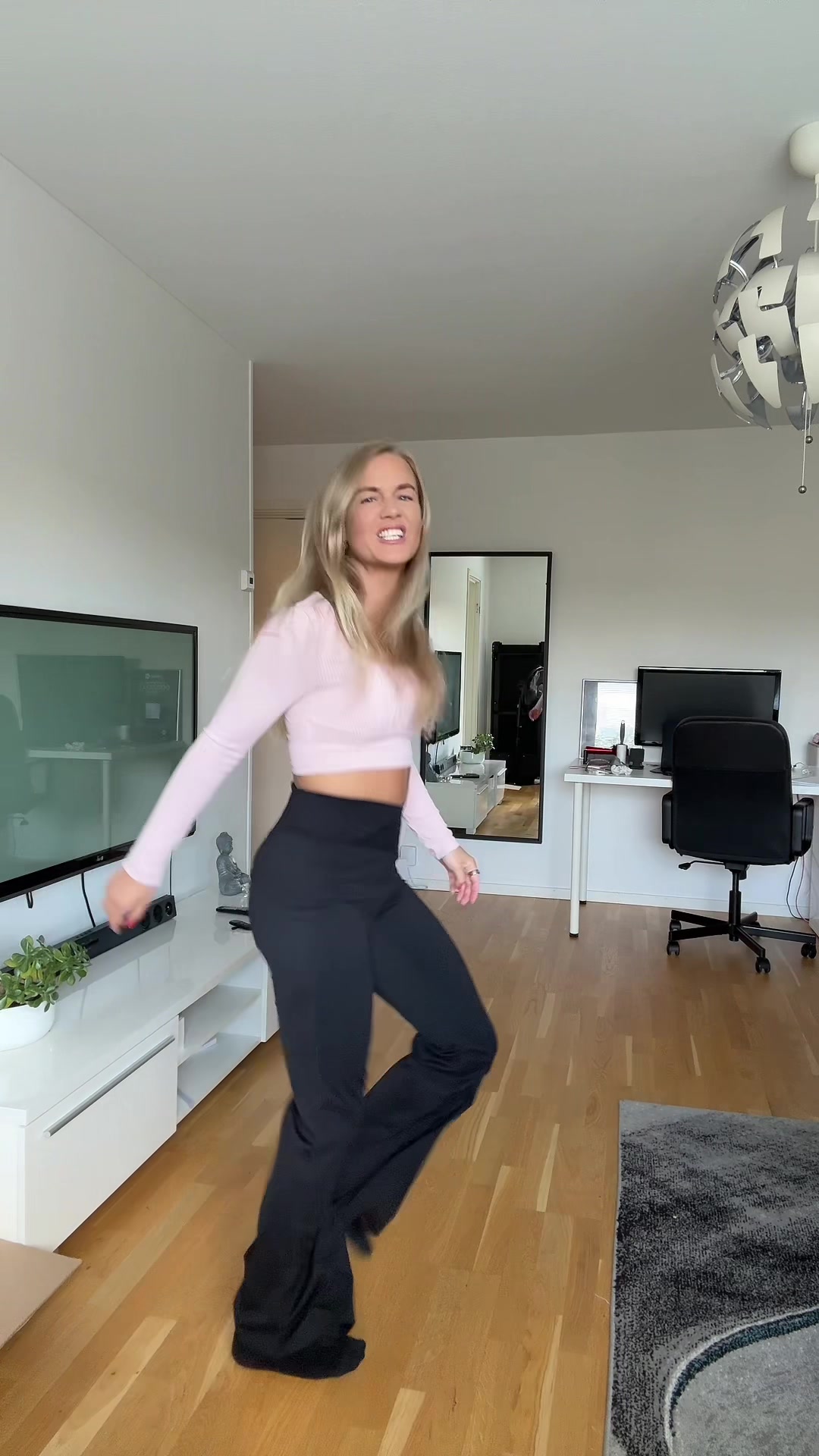 @MIAZ (Mia Emelia)