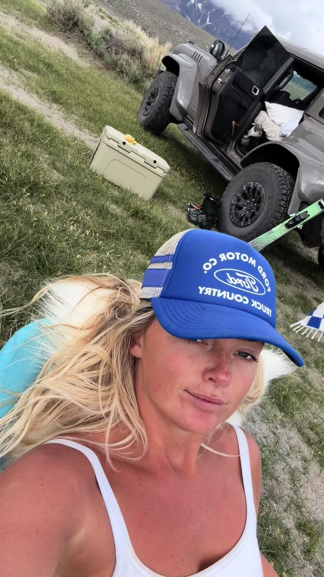 @maloupeterson