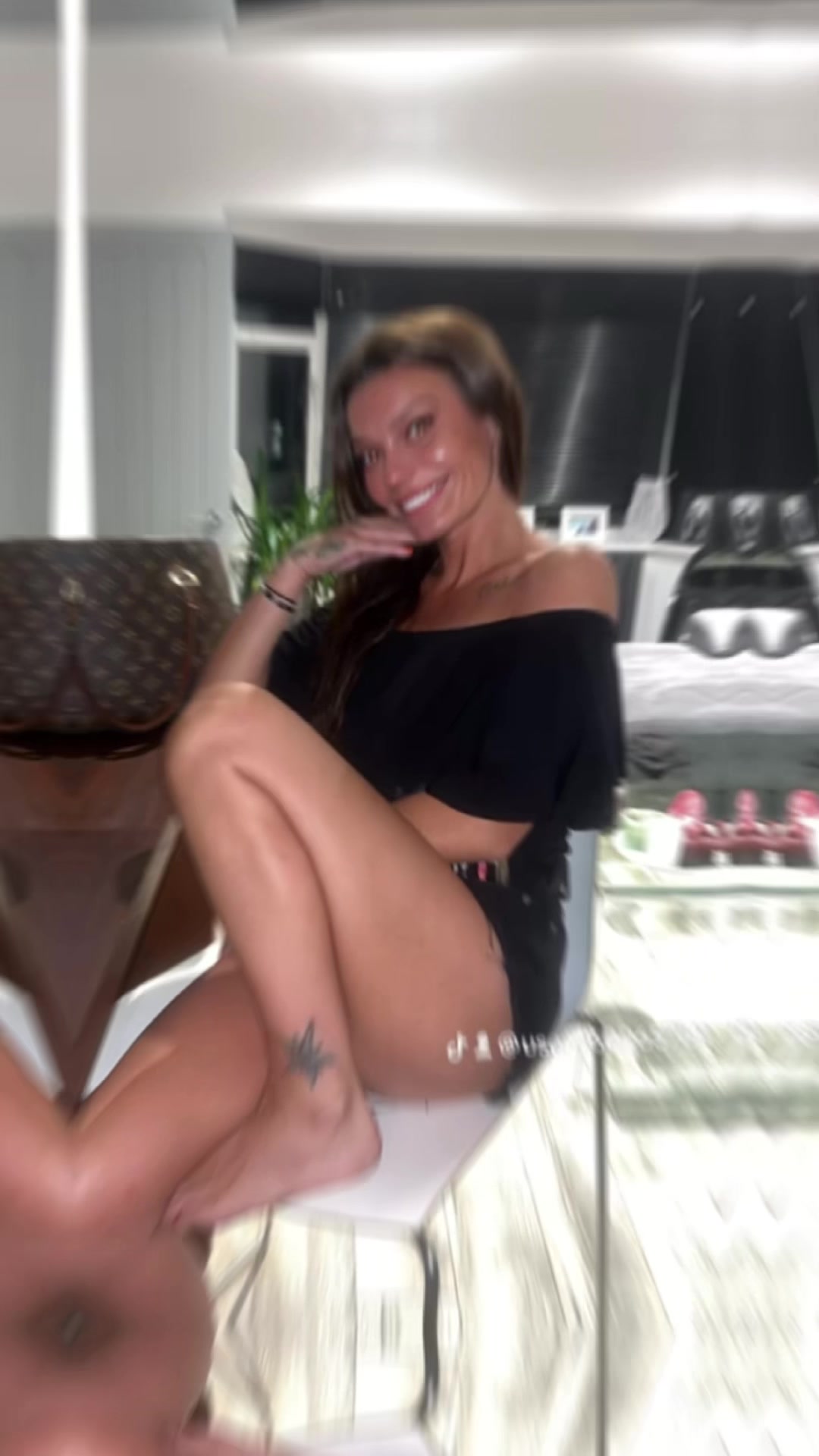 @Carlacorrigan