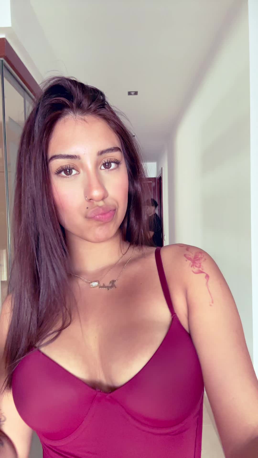 @laanyiyi ✨