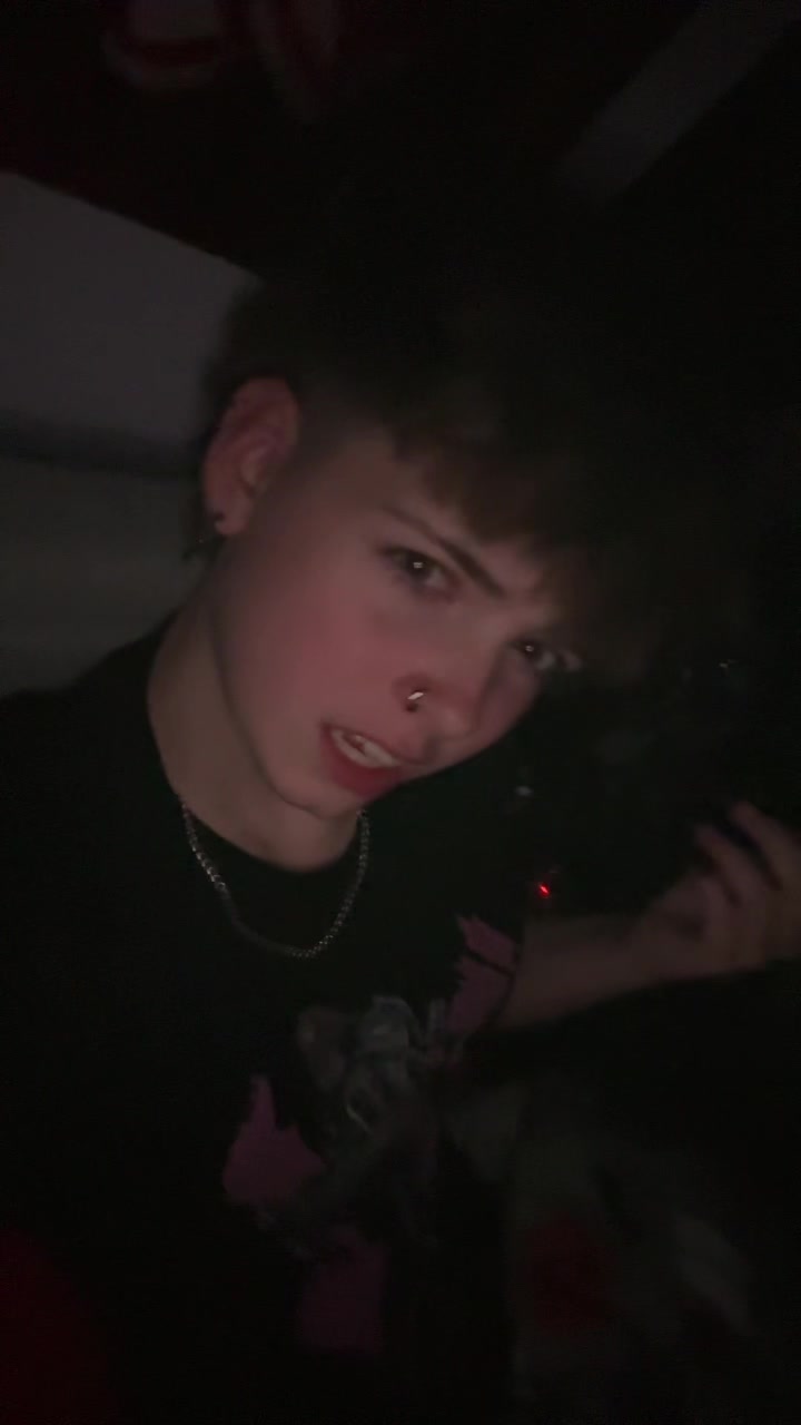@✟
