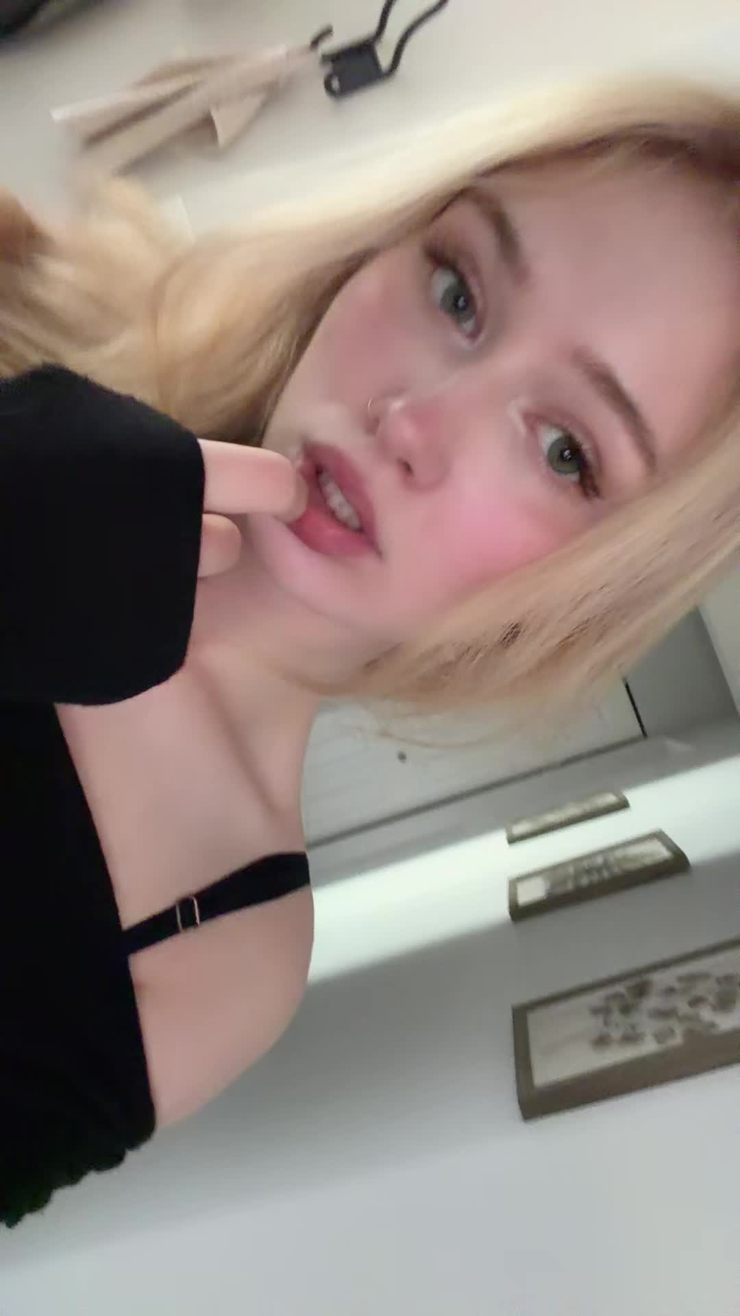 @carsyynnn