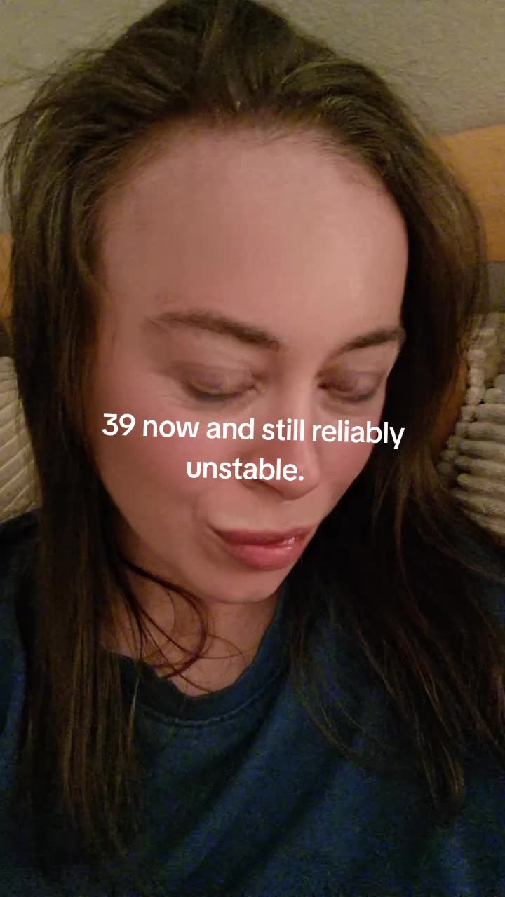 @lollyybmnqh