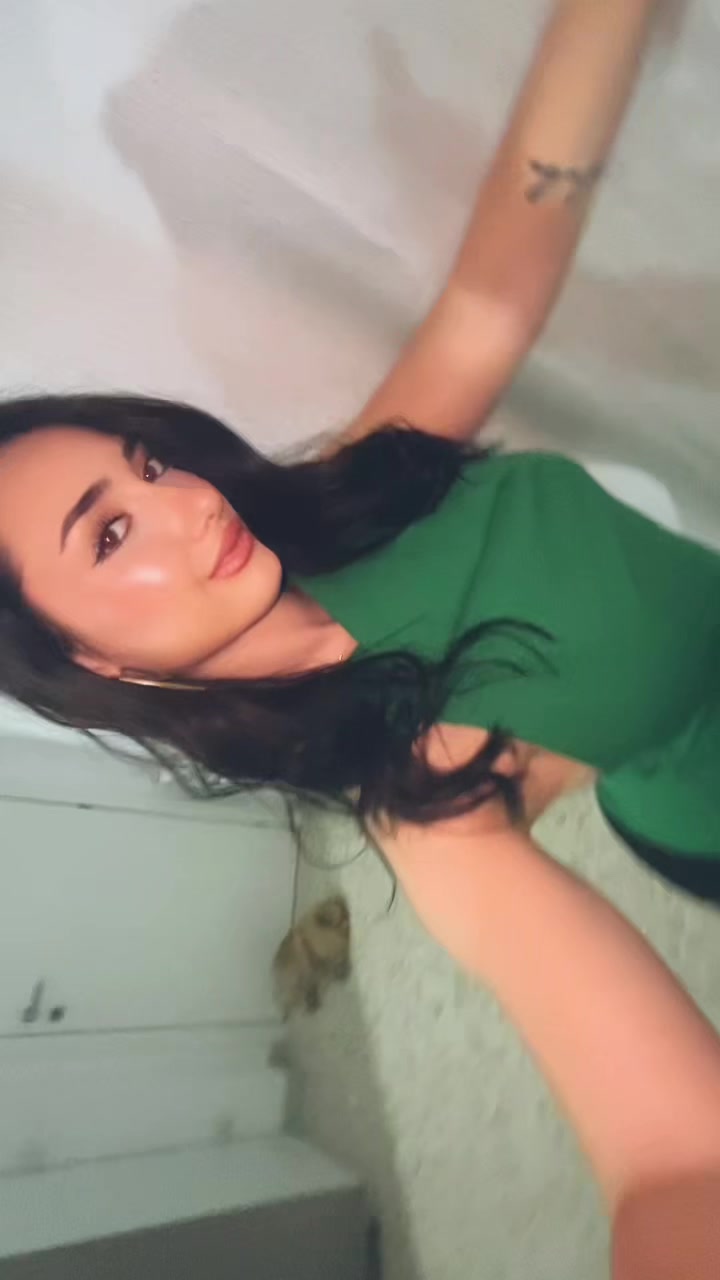 @elisabellucci_